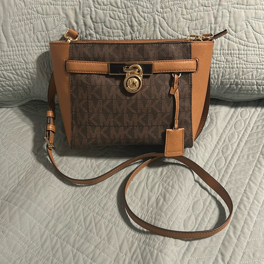 Michael Kors Hamilton Traveler Crossbody